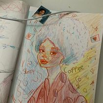 My project for course: Vibrant Portrait Drawing with Colored Pencils. Drawing, Portrait Drawing, Sketchbook, and Colored Pencil Drawing project by Sofia Guerrero - 11.12.2022