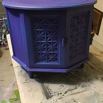 My project for course: Upcycling Vintage Furniture with Painting Techniques. Artesanato, Design e fabricação de móveis, Design de interiores, Pintura, DIY, Marcenaria, Upc, cling, Pintura decorativa, Restauração e upc, e cling de móveis projeto de Tori - 12.11.2022