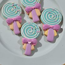 Mi proyecto del curso: Decoración de galletas con royal icing para principiantes. Design, Painting, and DIY project by afvk.8806 - 11.12.2022