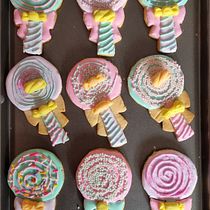 Mi proyecto del curso: Decoración de galletas con royal icing para principiantes. Design, Painting, and DIY project by Lesabi Azurdia - 11.12.2022