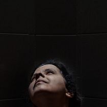 Meu projeto do curso: Autorretrato fotográfico Fine Art. Photograph, Photograph, Post-production, Photo Retouching, Portrait Photograph, Studio Photograph, Fine-Art Photograph, Photomontage, and Self-Portrait Photograph project by Nádia Regina Almeida Manzon - 11.13.2022