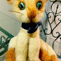 Mi proyecto del curso: Amigurumis: personas tejidas a crochet. Arts, Crafts, To, Design, Fiber Arts, Crochet, Amigurumi, and Textile Design project by Gabriela Flores Orozco - 11.14.2022
