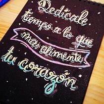 Mi proyecto del curso: Lettering con acuarelas metálicas. Un progetto di Lettering, Pittura ad acquerello, H e lettering di mireia_art - 15.11.2022