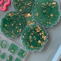 Mi proyecto del curso: Diseño de joyería en resina. Un progetto di Design di accessori, Artigianato, Design di gioielli e DIY di p.villarroel - 15.11.2022