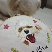Pintarura em Bordado: Retrato da Pakita . Bordado, Ilustração naturalista, e Design têxtil projeto de tatiane_ueta - 18.11.2022