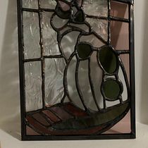 My project for course: Contemporary Stained Glass Design . Een project van Ontwerp van accessoires, Interieurontwerp,  Interieurdecoratie y DIY van Mare Johnston - 21.11.2022