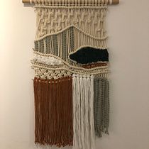 My project for course: Macraweave: Combine Macramé with Weaving Techniques Ein Projekt aus dem Bereich Erweiterungsentwicklung, Innendesign, Dekoration von Innenräumen, Weben, Makramee, Weben und Textildesign von Nina Shoo - 21.11.2022