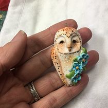 My project for course: Creating Jewelry with Polymer Clay. Design de acessórios, Design de joias, e Cerâmica projeto de Carrie Attwood - 27.11.2022