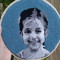Mi proyecto del curso: Bordado con punch needle: pasa de la imagen al retrato. Un progetto di Ricamo, Punch needle e Textile Design di Annmarie Duque - 27.11.2022