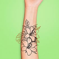 Meu projeto do curso: Tatuagem botânica com pontilhismo. Ilustração tradicional, Desenho de tatuagens e Ilustração botânica projeto de Nicole Camargo - 05.12.2022