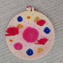 Mijn eindproduct van de cursus: Basistechnieken voor borduurwerk en aquarel. Painting, Watercolor Painting, Embroider, and Textile Design project by Annet De Smidt - 11.28.2022