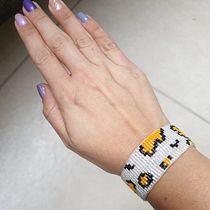 Mi proyecto: Animal print. Accessor, Design, Arts, Crafts, Jewelr, Design, and Fiber Arts project by Alexandra Bustamante Galán - 11.28.2022