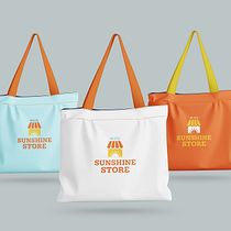 Brand Identity Design: The Little Sunshine Store (created by MLS). Un projet de Design , Direction artistique, Br, ing et identité, Design graphique , et Création de logos de hr - 22.12.2022