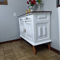 Meu projeto do curso: Restauração e transformação de móveis para iniciantes. Un progetto di Artigianato, Design e creazione di mobili, Interior design, DIY, Falegnameria , Upc, cling, Restauro, upc e cling di mobili di Marcia Cristiane - 01.05.2020