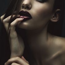 Mi proyecto del curso: Retoque fotográfico de moda y belleza con Photoshop. Photograph, Photo Retouching, Fashion Photograph, Portrait Photograph, and Digital Photograph project by Javier Jiménez - 12.01.2022