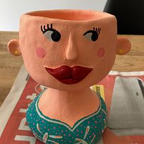 My project for course: Ceramics at Home for Beginners. Een project van Ontwerp van accessoires, Craft,  Beeldende kunst y Keramiek van Maria Jimena Molina - 05.12.2022
