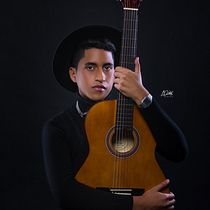 Proyecto Final por: Fredys Fanuel. Un proyecto de Diseño de complementos, Marketing, Diseño de moda y Comunicación de Fredys Pascacio - 06.12.2022
