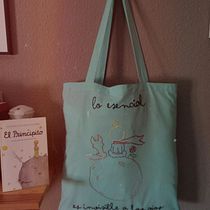 Mi proyecto del curso: Técnicas básicas de bordado: puntadas, composiciones y gamas cromáticas. Un projet de Création d'accessoires, Création de costumes, Broderie, Théorie des couleurs , et Design textile de noeliamontalm - 10.12.2022