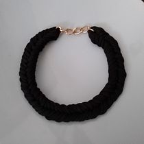 Mi proyecto del curso: Creación de joyería textil Ein Projekt aus dem Bereich H, werk, Schmuckdesign, Weben und Textildesign von Aleidis Gendis Mojena - 13.12.2022