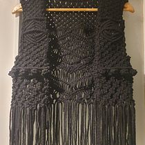 Mi proyecto del curso: Macramé: crea prendas de ropa únicas. Un proyecto de Diseño de complementos, Artesanía, Tejido, Macramé y Diseño textil de sanchezmaider - 15.12.2022