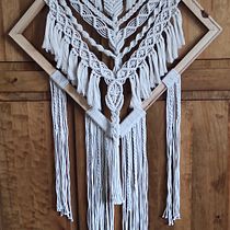 My project for course: Introduction to Macrame Tapestry. Un progetto di Design di accessori, Artigianato, Fiber Art, Macramè e Textile Design di rdhoog4 - 16.12.2022