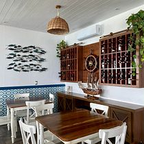 Restaurante Marina Bartolomé . Projekt z dziedziny Architektura wnętrz, Projektowanie wnętrz, Dekoracja wnętrz, Projektowanie powierzchni h, low, ch i Projektowanie przestrzeni użytkownika Jorge Cahuich Rodríguez - 17.12.2022