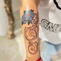 Mi proyecto del curso: Diseño de tatuajes artísticos con efectos dorados en Procreate. Ilustração tradicional, Ilustração digital, e Desenho de tatuagens projeto de Manu De Leon - 20.12.2022
