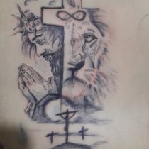 Mi proyecto del curso: Técnicas de tatuaje blackwork con línea fina. Un progetto di Design di tatuaggi di adry jose berna chiquillo - 21.12.2022