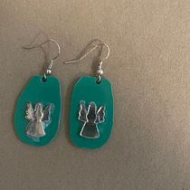 My project for course: Resin Jewelry Design. Un progetto di Design di accessori, Artigianato, Design di gioielli e DIY di Gloria Penaloza - 22.12.2022