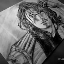 Il mio progetto del corso: Ritratto realistico con matite di grafite. Ilustração tradicional, Artes plásticas, Esboçado, Desenho a lápis, Desenho, Desenho de retrato, Desenho realista, Desenho artístico, Desenho anatômico, e Publicidade projeto de Maria Kauffman - 22.12.2022