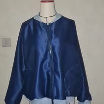 My project for course: Make and Customize Your First Bomber Jacket. Design de moda, Costura, e Modelagem e confecção projeto de Sylvia Tay @Sylvia Clement - 22.12.2022