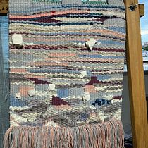 Mi proyecto del curso: Tejido y upcycling: descubre la tapicería reciclada. Projekt z dziedziny Projektowanie dodatków, Dekoracja wnętrz,  Tkactwo, Tkanie, Wzornictwo tekst i liów użytkownika Leticia Mori - 23.12.2022