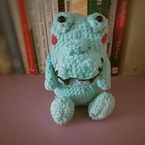 Cocodrilo. Arts, Crafts, To, Design, Fiber Arts, DIY, Crochet, Amigurumi, and Textile Design project by Irene Navas - 12.24.2022