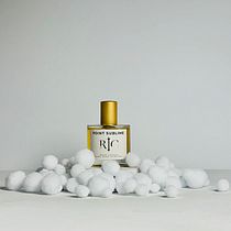 My project for course: Creative Product Photography from Start to Finish. Photograph, Product Photograph, Photographic Lighting, and Digital Photograph project by Stephanie Rietkerk - 12.27.2022