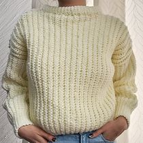 Mi proyecto del curso: Crochet: crea prendas con una sola aguja. Fashion Design, Fiber Arts, DIY, Crochet, and Textile Design project by Camila Duarte - 12.29.2022