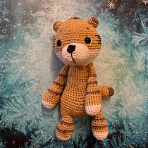 My daughter's (12yo) crochet project. Arts, Crafts, Fiber Arts, Art To, s, Creating with Kids, Crochet, and Amigurumi project by ardillaa - 12.29.2022