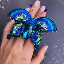 My project for course: Stumpwork Embroidery: Create 3D Ornaments . Un projet de Design de bijoux, Broderie , et Design textile de Viktoria Nekrasova - 31.12.2022