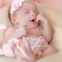 My project for course: Newborn Photography 101: Capture Their First Moments. Portrait Photograph, Digital Photograph, and Fine-Art Photograph project by Lilla Wantuch-Michalska - 12.01.2022