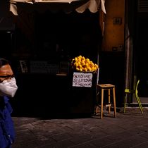 Il mio progetto del corso: Introduzione alla fotografia di strada. Un projet de Photographie, Photographie extérieure, Photographie documentaire, Photographie lifest , et le de Riccardo Bellelli - 03.01.2023