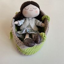 Mi proyecto del curso: Muñecos de tela: diseño, costura y creación de contenido. Un projet de Artisanat, Conception de jouets, Réseaux sociaux, Photographie smartphone, Photographie de produits, Couture, Photographie pour Instagram , et Confection de patrons et vêtements de lenmor66 - 05.01.2023