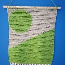 Meu projeto do curso: Intarsia crochê: teça suas tapeçarias. Fashion Design, Decoration, Fiber Arts, DIY, Crochet, and Textile Design project by Fernando Acácio Domingues Cazotto - 01.06.2023
