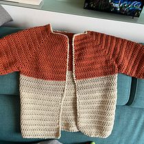 Il mio progetto del corso: Top-down: capi interi all'uncinetto. Fashion Design, Fiber Arts, DIY, Crochet, and Textile Design project by fornitura.minestra-0d - 01.06.2023