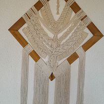 Meu projeto do curso: Introdução à tapeçaria em macramê. Un progetto di Design di accessori, Artigianato, Fiber Art, Macramè e Textile Design di maiara.piol - 06.01.2023