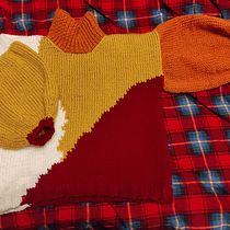 My project for course: Intarsia Knitwear Design and Creation. Een project van  Modeontwerp, Textiel, DIY, Breien y Textielontwerp van Abigail Hubbard - 08.01.2023