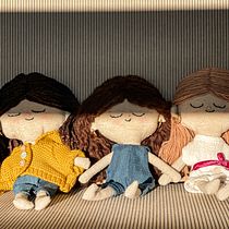 Mi proyecto del curso: Muñecos de tela: diseño, costura y creación de contenido. Un projet de Artisanat, Conception de jouets, Réseaux sociaux, Photographie smartphone, Photographie de produits, Couture, Photographie pour Instagram , et Confection de patrons et vêtements de susanacostastudio - 08.01.2023