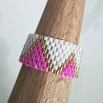 Mi proyecto del curso: Diseño de accesorios con cuentas: teje patrones elegantes. Accessor, Design, Arts, Crafts, Jewelr, Design, and Fiber Arts project by suertedevida - 01.09.2023