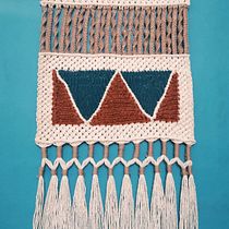 Mój projekt z kursu: Macraweave od podstaw: twórz dekoracje ścienne. Accessor, Design, Interior Design, Decoration, Fiber Arts, Macramé, Weaving, and Textile Design project by Zuzanna Gadomska - 01.12.2023