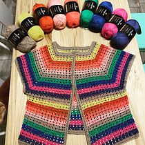 Mi proyecto del curso:  Top-down: prendas a crochet de una sola pieza. Fashion Design, Fiber Arts, DIY, Crochet, and Textile Design project by Paula Ureta - 01.13.2023