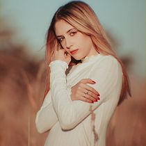Mi proyecto del curso: Retrato fotográfico intimista. Photograph, Portrait Photograph, Photographic Lighting, Fine-Art Photograph & Interior Photograph project by crowvendetta - 01.14.2023