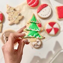 Mi proyecto del curso: Decoración de galletas con royal icing para principiantes. Design, Painting, and DIY project by britzae103 - 01.16.2023